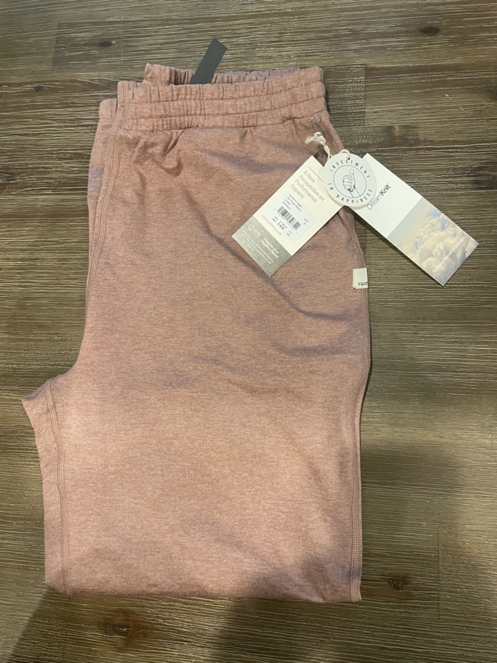 Vuori size Medium Heather Rose Joggers - Dusty  Rose NWTS